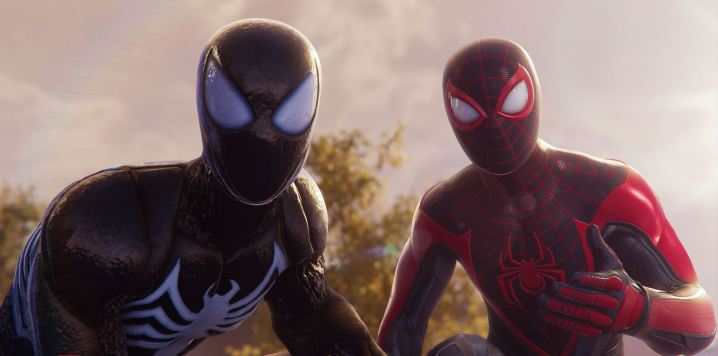 Peter y Miles se sentaron uno al lado del otro en Marvel's Spider-Man 2.