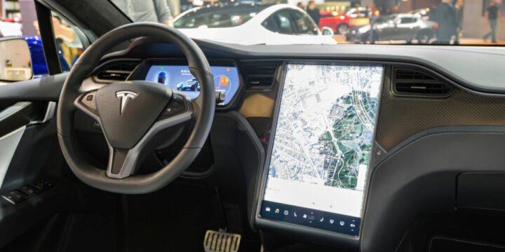 Tesla retira 16,000 autos Model S y X oportuno a problemas con los cinturones de seguridad